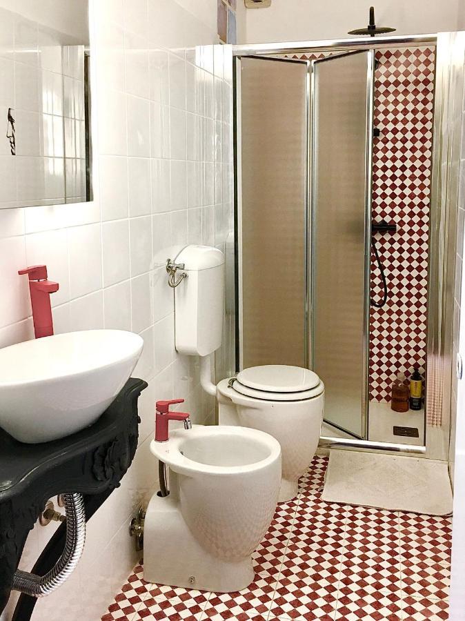 L'Ora Delle Streghe B&B Centralissimo Ливорно Екстериор снимка