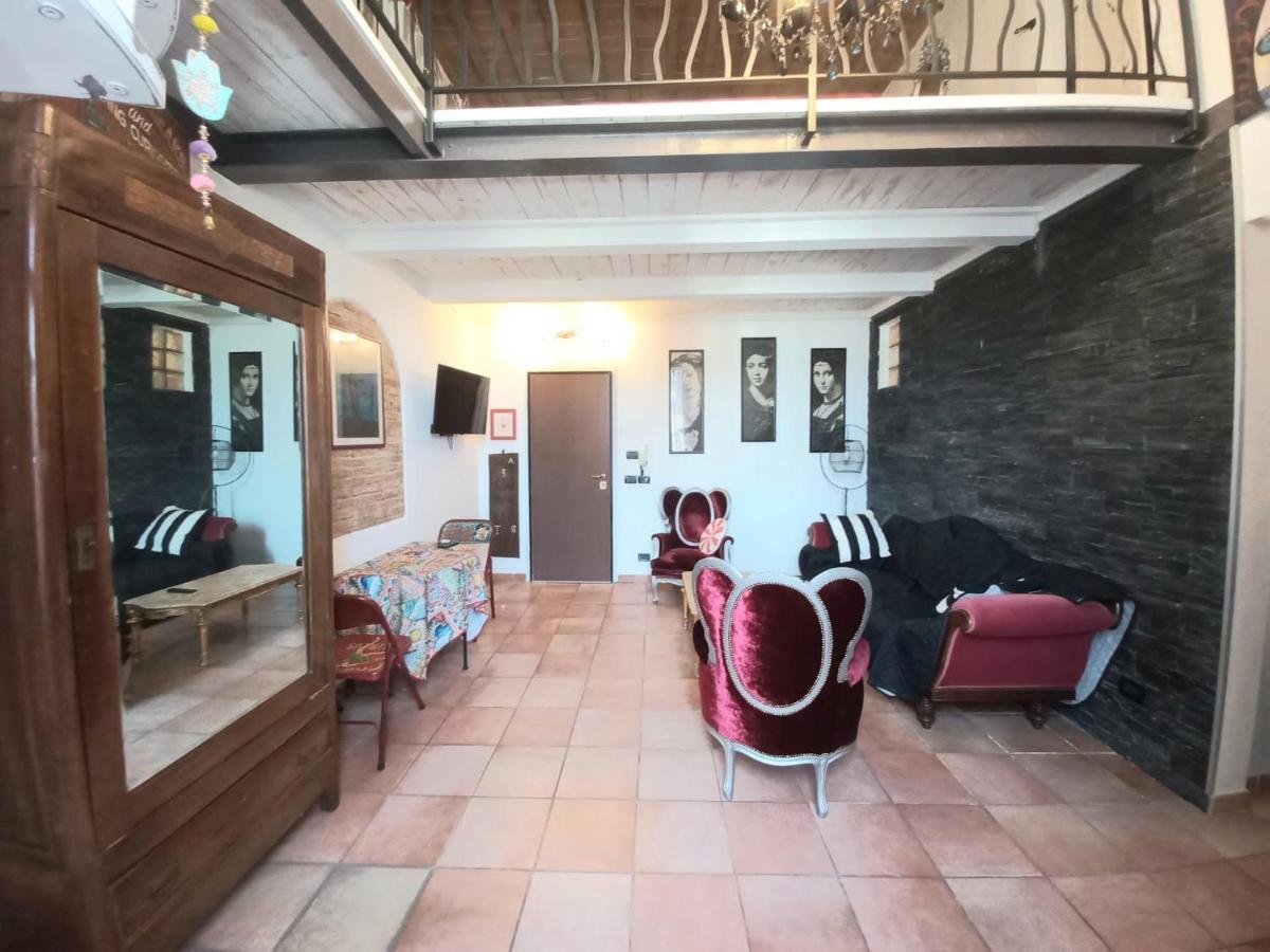 L'Ora Delle Streghe B&B Centralissimo Ливорно Екстериор снимка