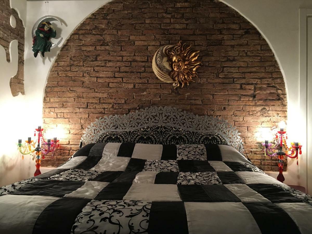 L'Ora Delle Streghe B&B Centralissimo Ливорно Екстериор снимка