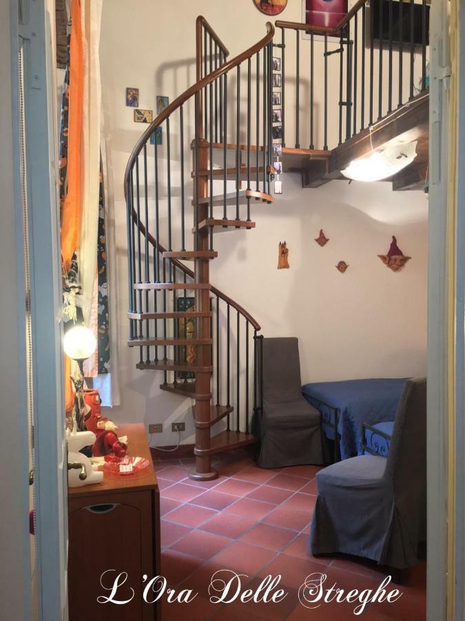 L'Ora Delle Streghe B&B Centralissimo Ливорно Екстериор снимка